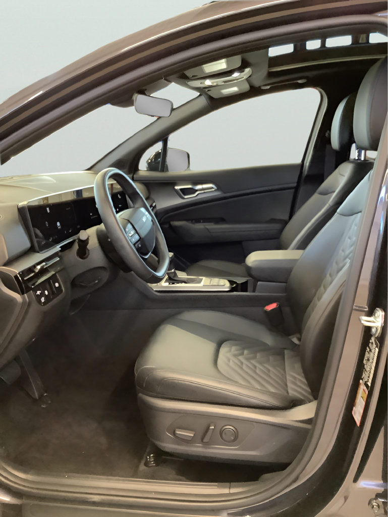 Certified 2026 Kia Sportage X-Line w/ X-Line Technology Package AWD/4WD image 15