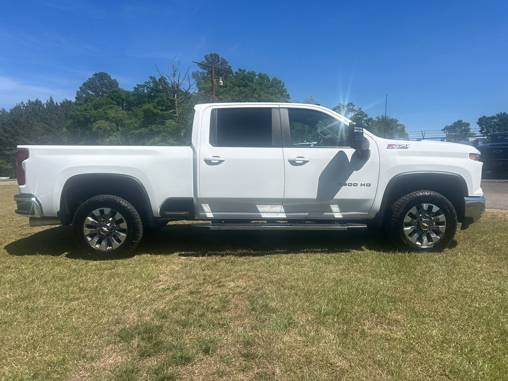 Used 2025 Chevrolet Silverado 2500 LT w/ All Star Edition AWD/4WD image 11