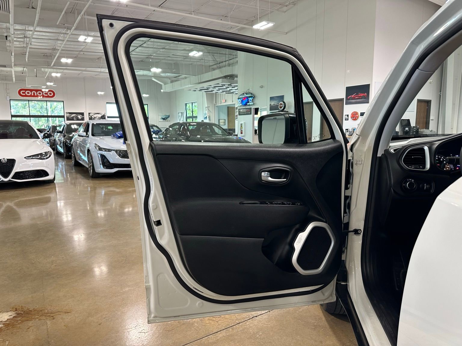 Used 2020 Jeep Renegade Sport image 11
