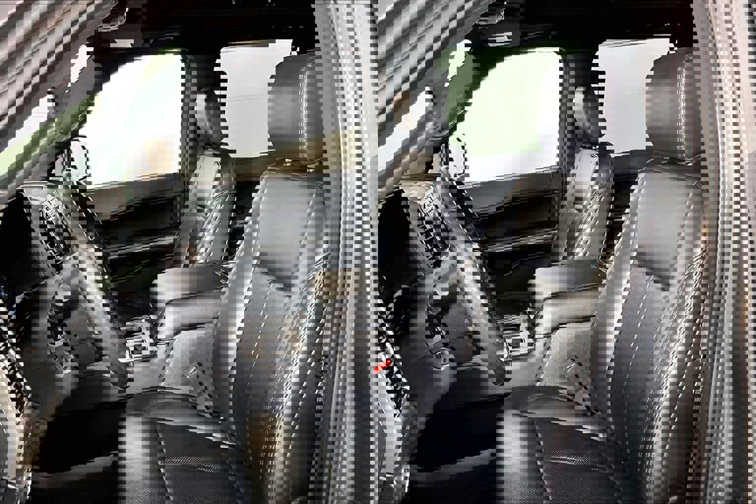 Used 2019 Ford Expedition XLT w/ Equipment Group 202A image 8