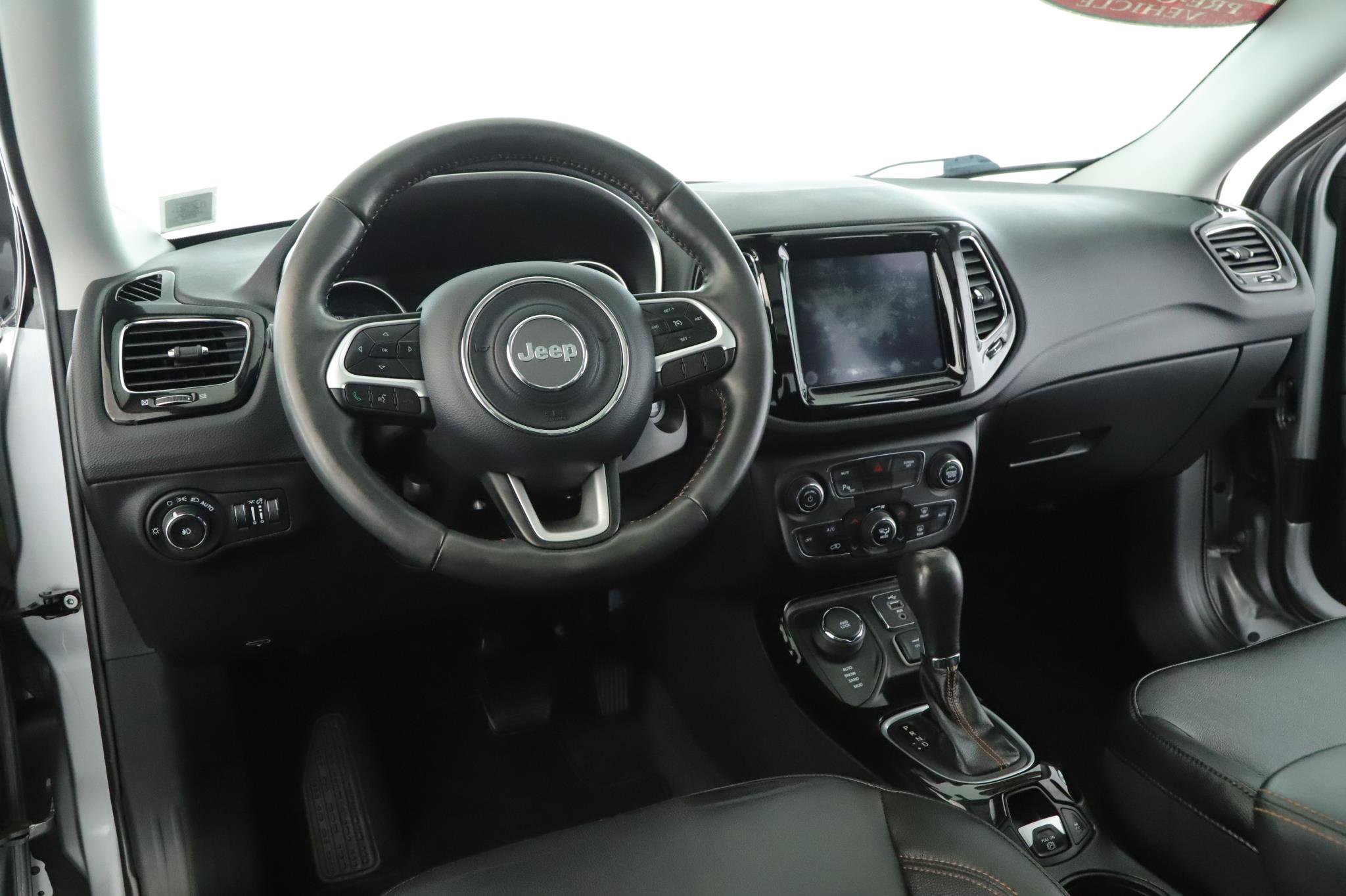 Certified 2019 Jeep Compass Limited w/ Safety & Security Group image 2