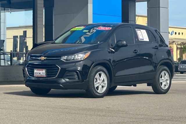 Used 2020 Chevrolet Trax LS w/ Tint and Cruise Package image 10