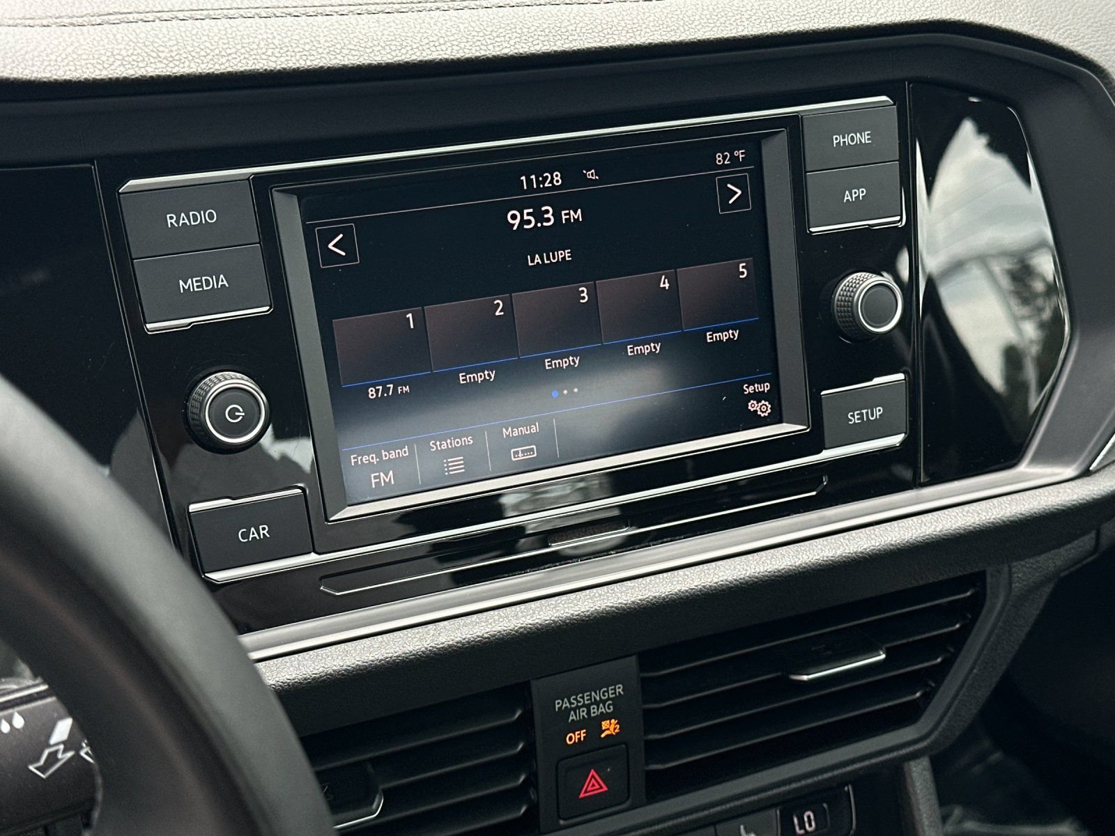 Used 2019 Volkswagen Jetta SE FWD image 15