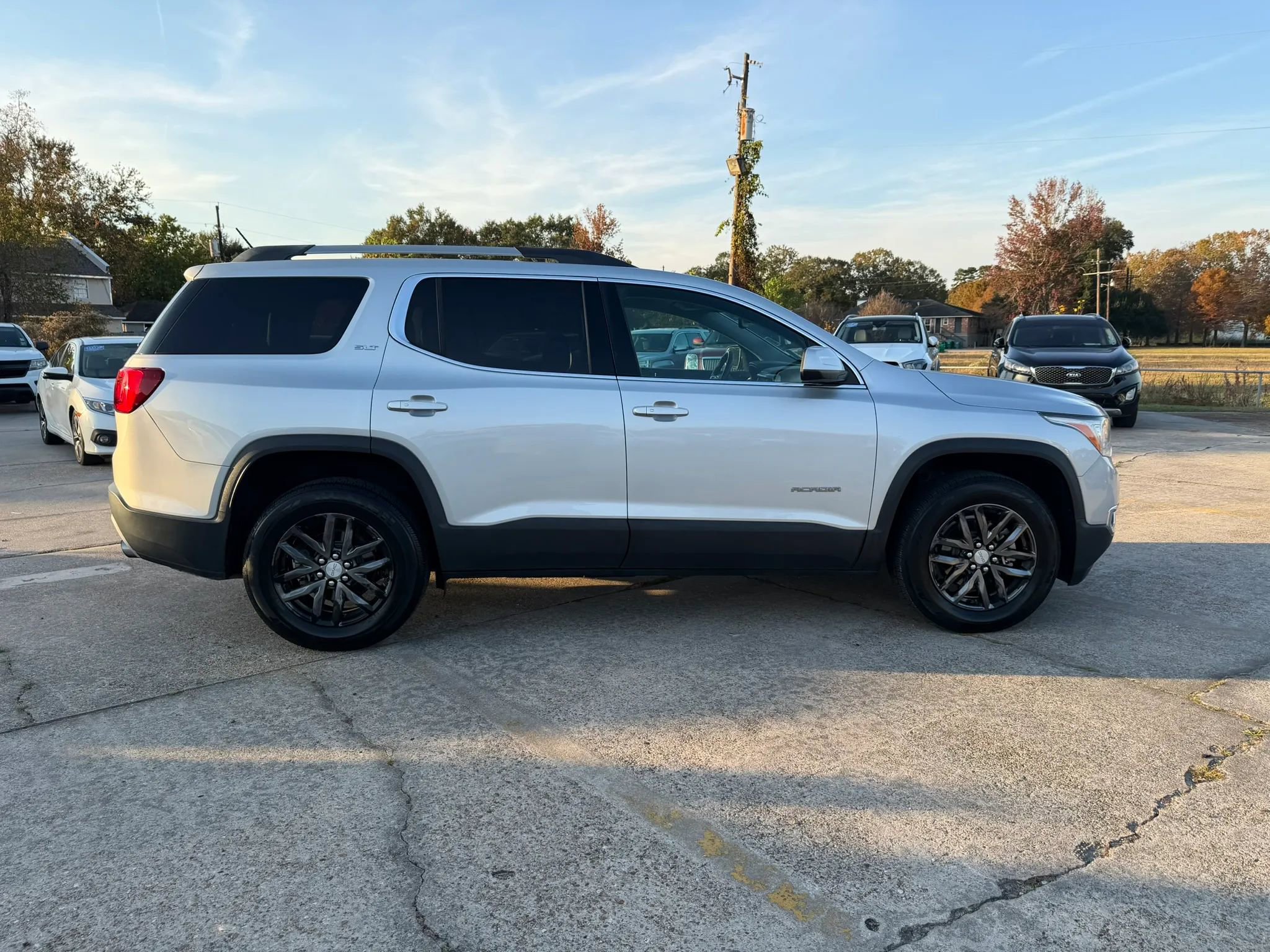 Used 2019 GMC Acadia SLT image 5