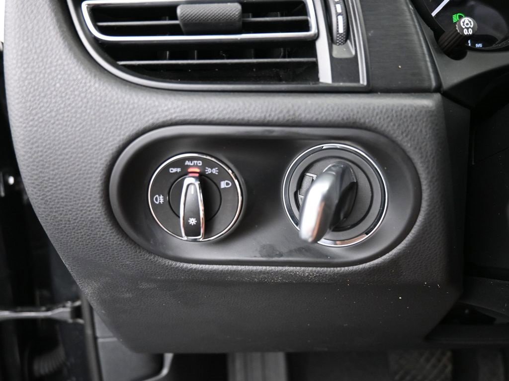 Certified 2023 Porsche Macan GTS image 19