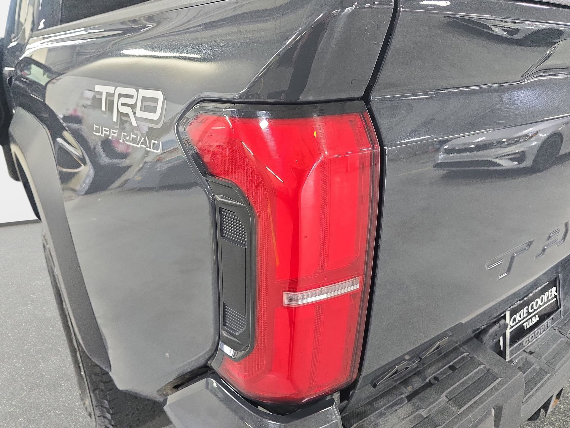 Used 2024 Toyota Tacoma TRD Off-Road AWD/4WD image 33