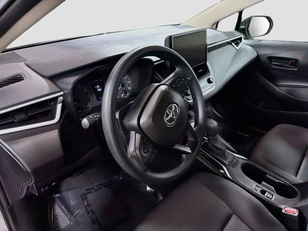 Used 2024 Toyota Corolla LE FWD image 11