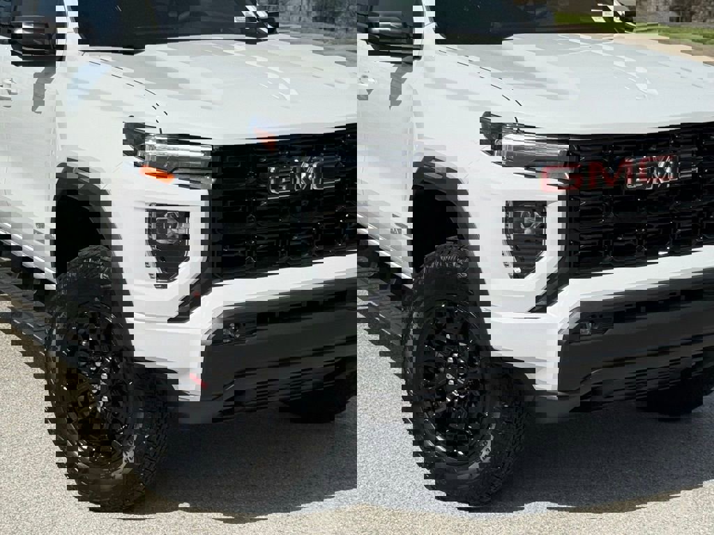 New 2026 GMC Canyon Elevation w/ Convenience Package image 6