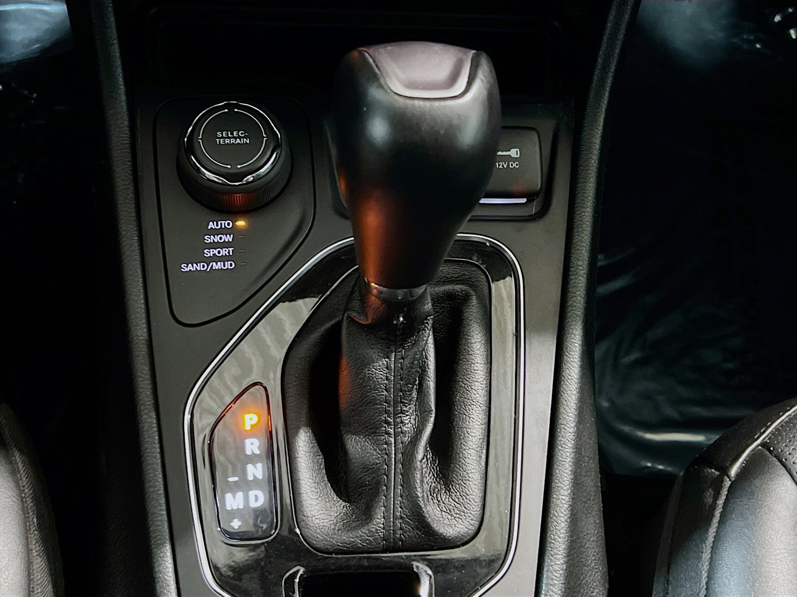 Used 2023 Jeep Cherokee Altitude Lux image 13