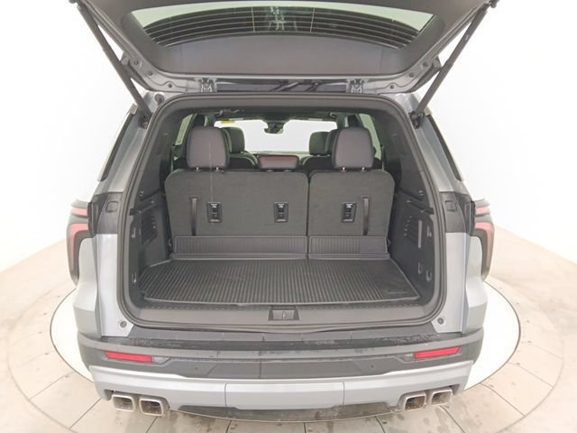 New 2026 Chevrolet Traverse Z71 w/ Enhanced Driving Package AWD/4WD image 25