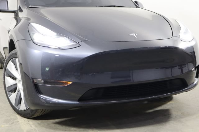 Used 2024 Tesla Model Y Long Range RWD image 45