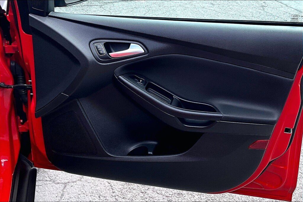Used 2016 Ford Focus SE FWD image 14