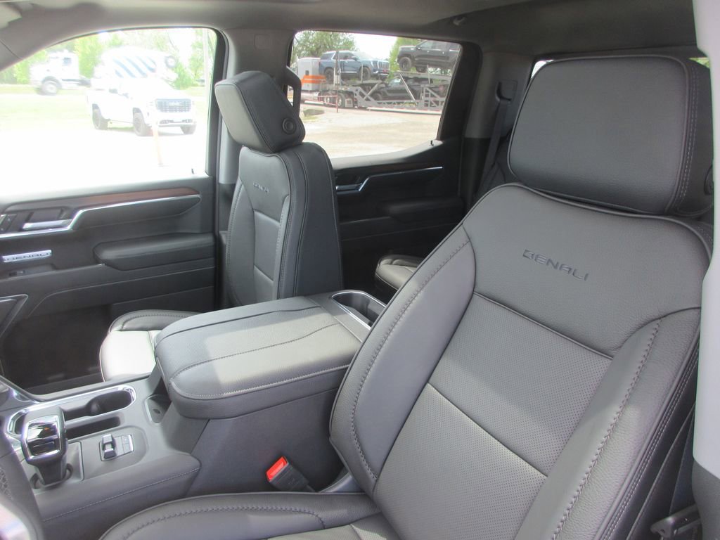New 2026 GMC Sierra 1500 Denali AWD/4WD image 13