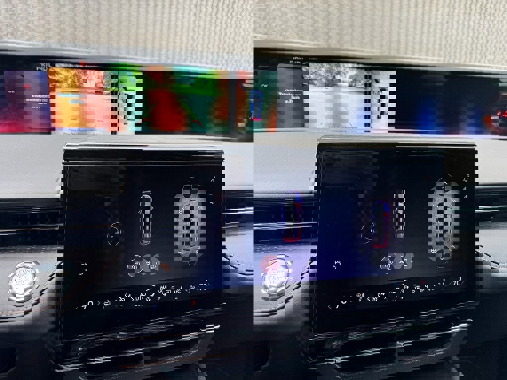 New 2025 Lincoln Nautilus Premier w/ Equipment Group 102A image 35