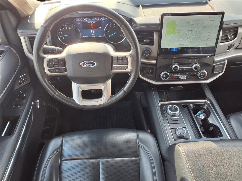 Used 2022 Ford Expedition XLT image 5