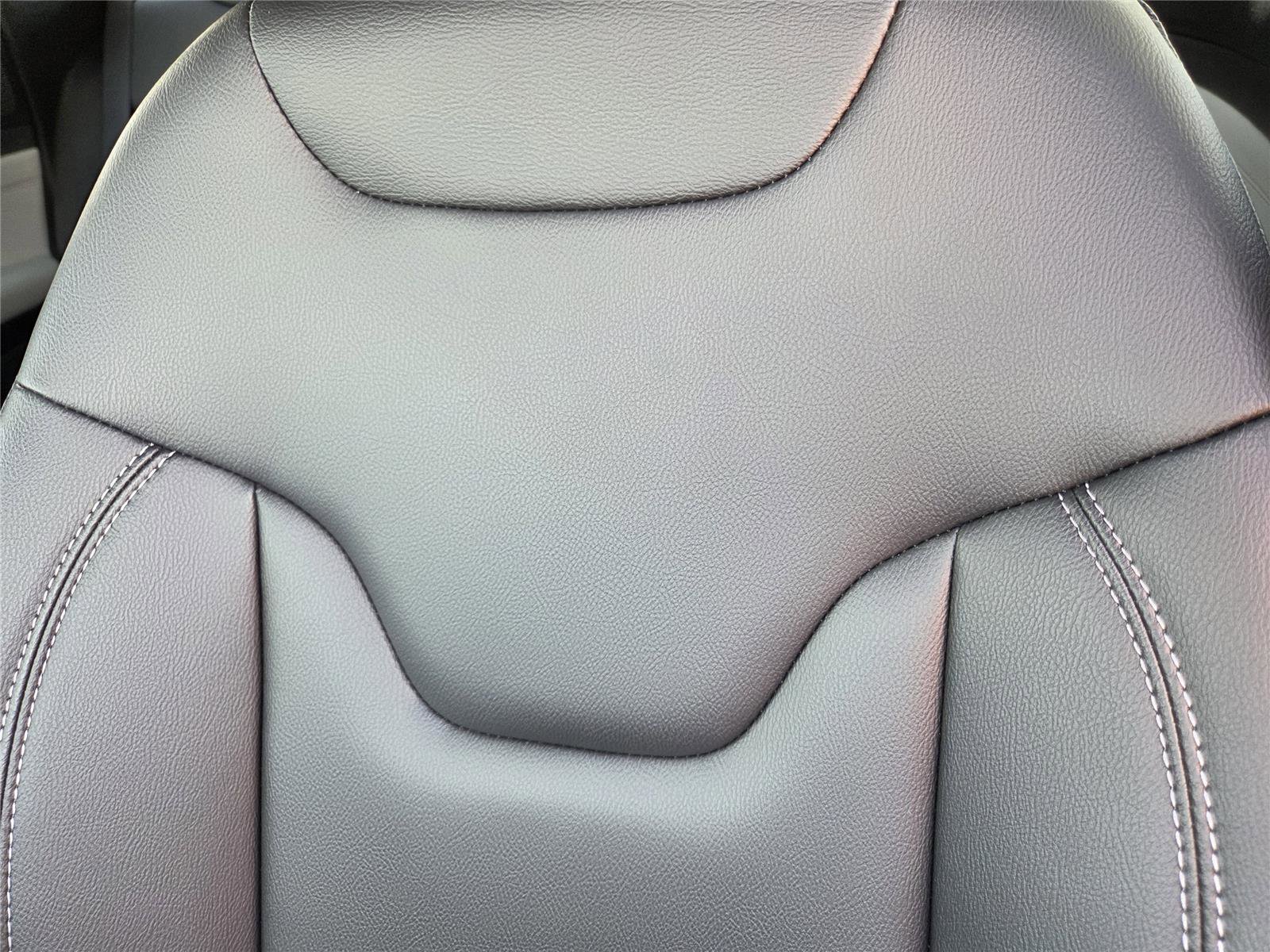 New 2026 Jeep Compass Limited image 18