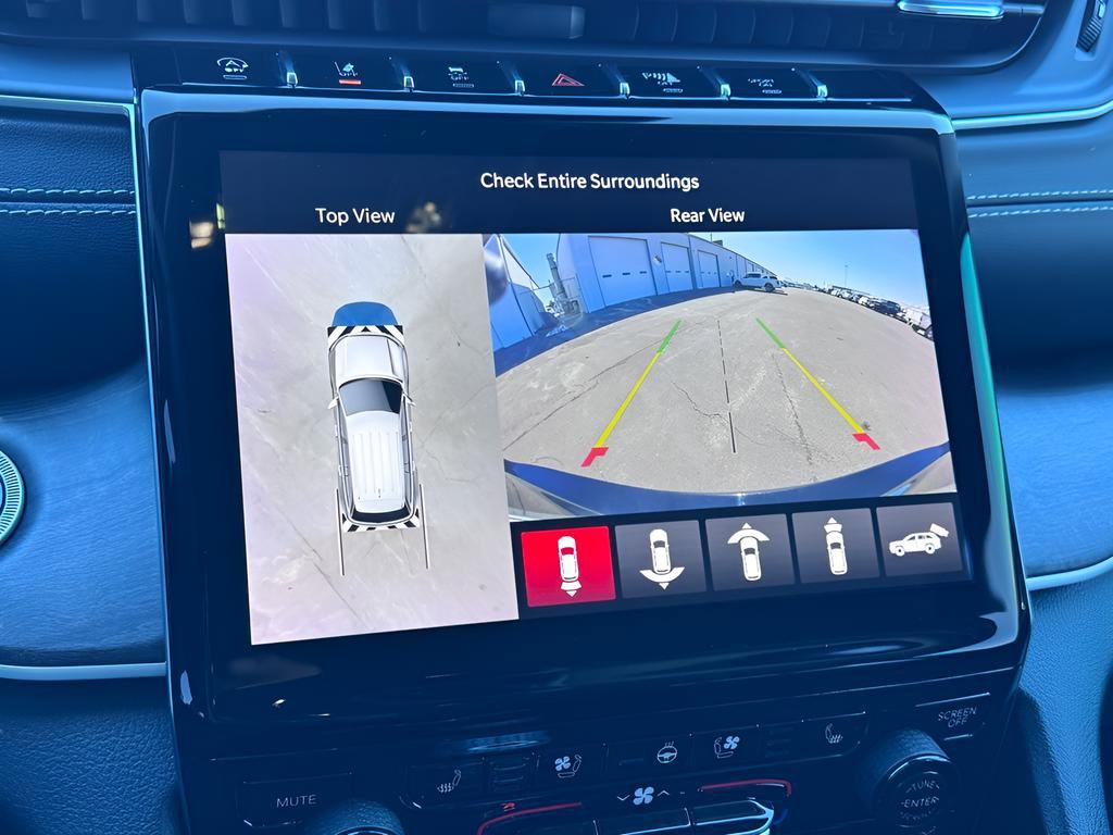 Used 2023 Jeep Grand Cherokee L Limited w/ Luxury Tech Group II image 28