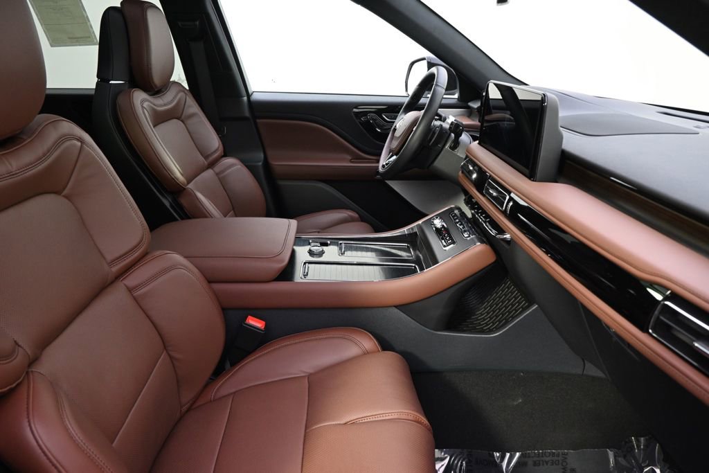 New 2026 Lincoln Aviator Reserve AWD/4WD image 16