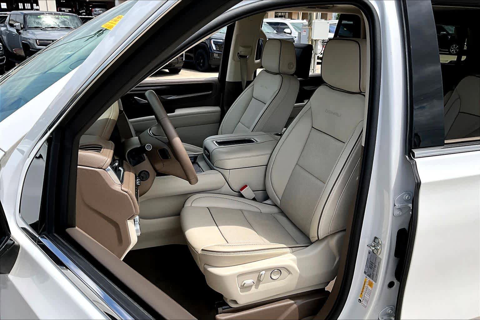 Used 2023 GMC Yukon Denali image 8