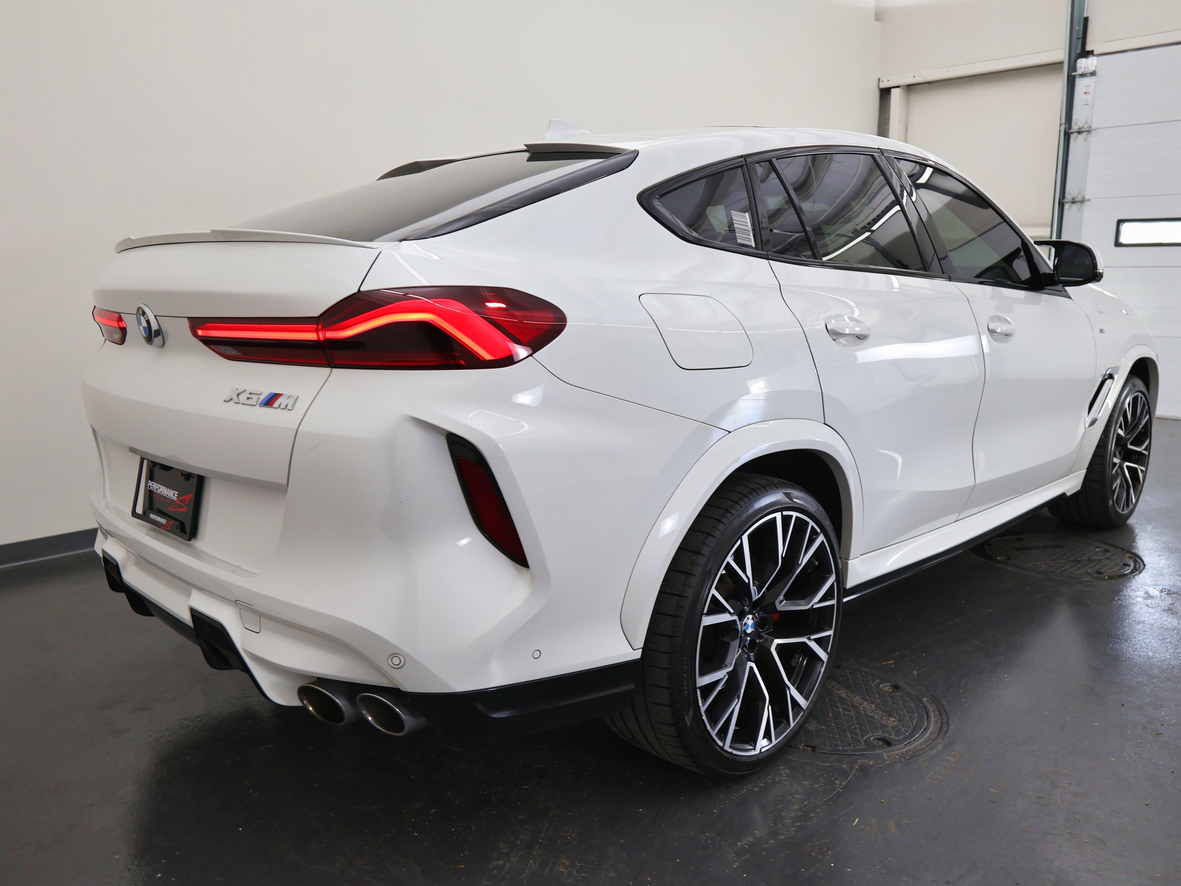 Used 2021 BMW X6 M w/ Executive Package image 3