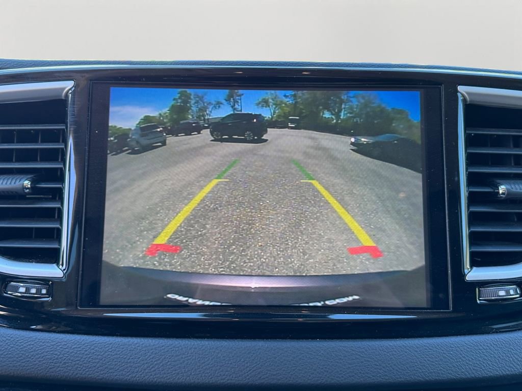 Used 2023 Chrysler Pacifica Touring-L FWD image 26