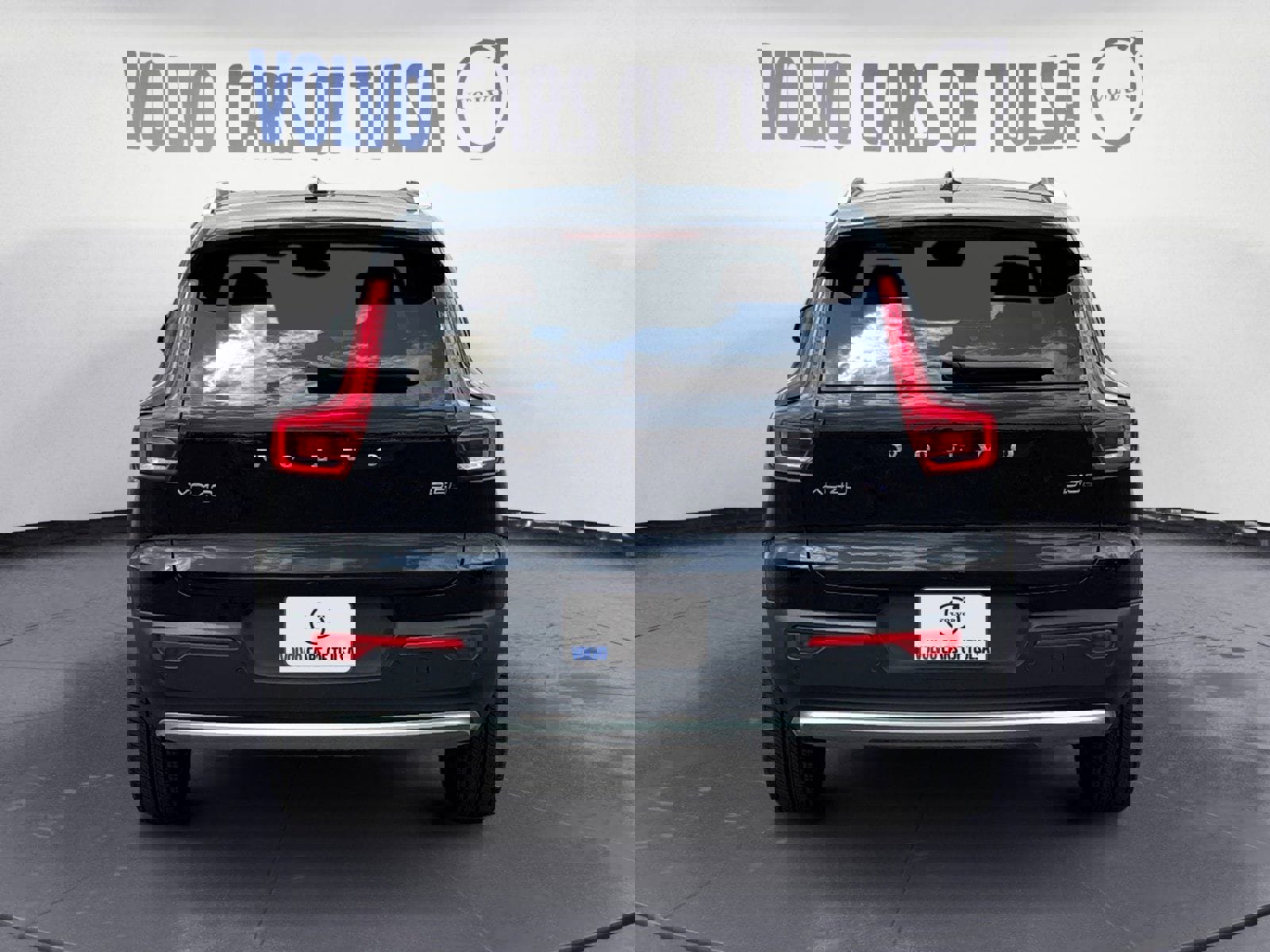 New 2025 Volvo XC40 B5 Core w/ Protection Package Premier image 4