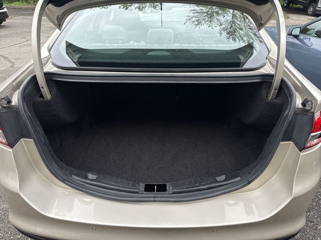 Used 2017 Ford Fusion Titanium FWD image 22
