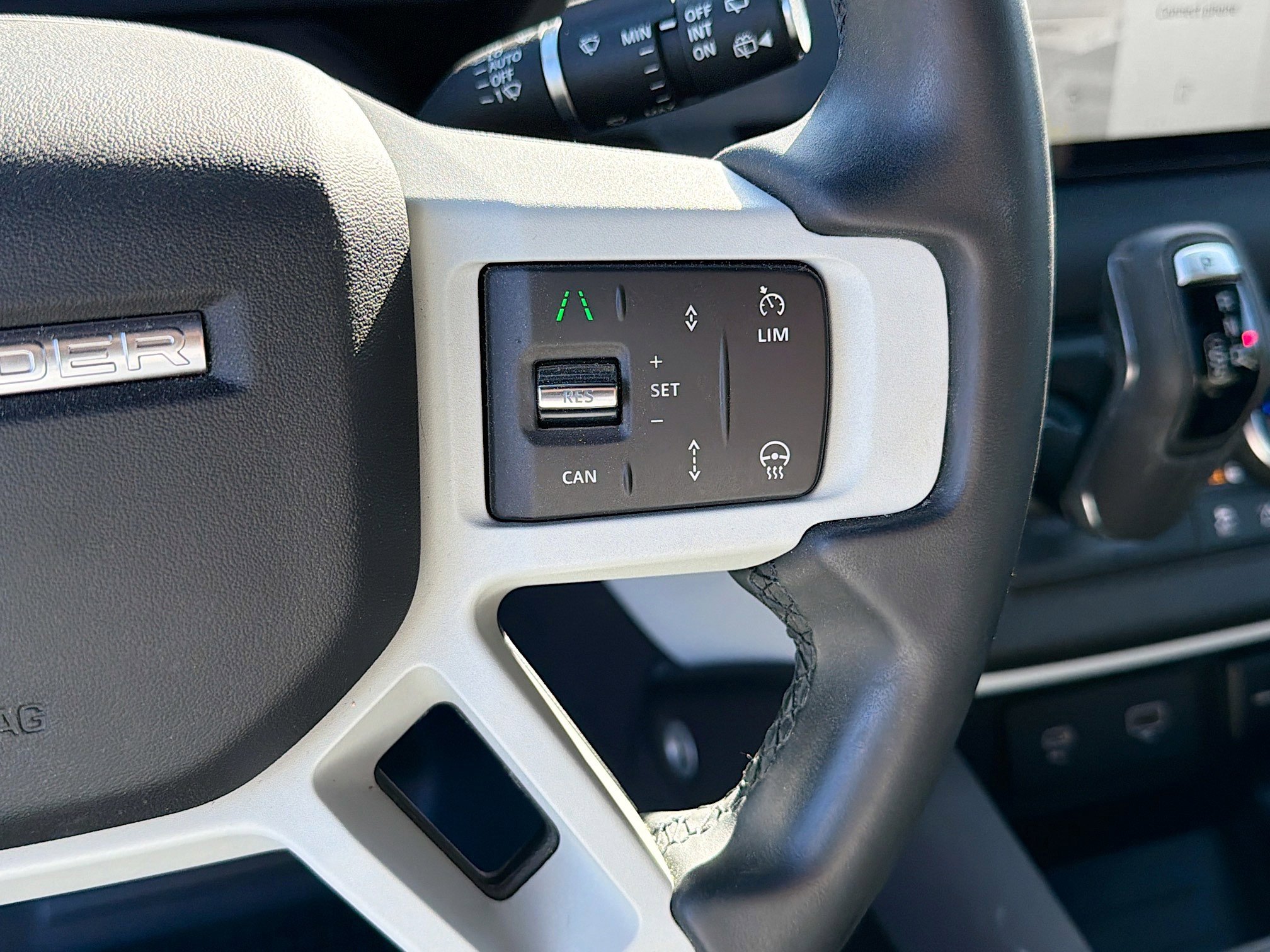 Used 2024 Land Rover Defender 110 S image 38