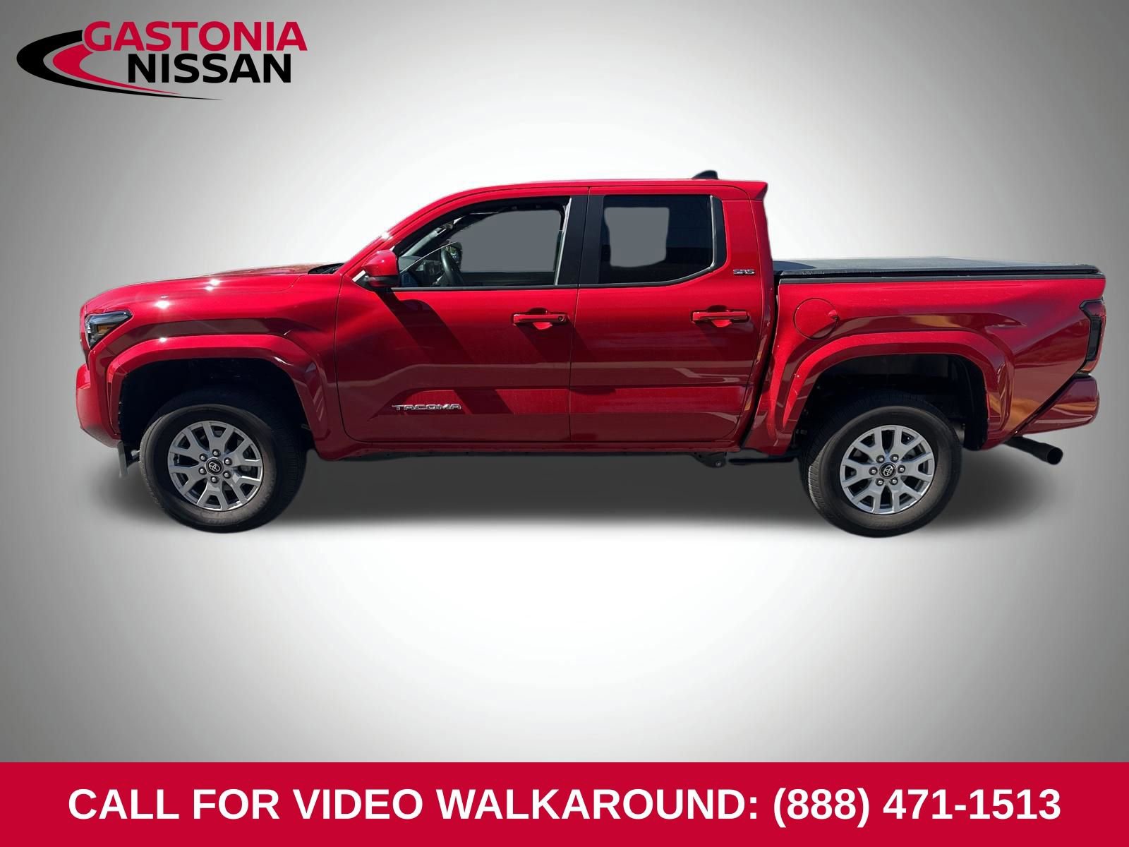 Used 2025 Toyota Tacoma SR5 image 9