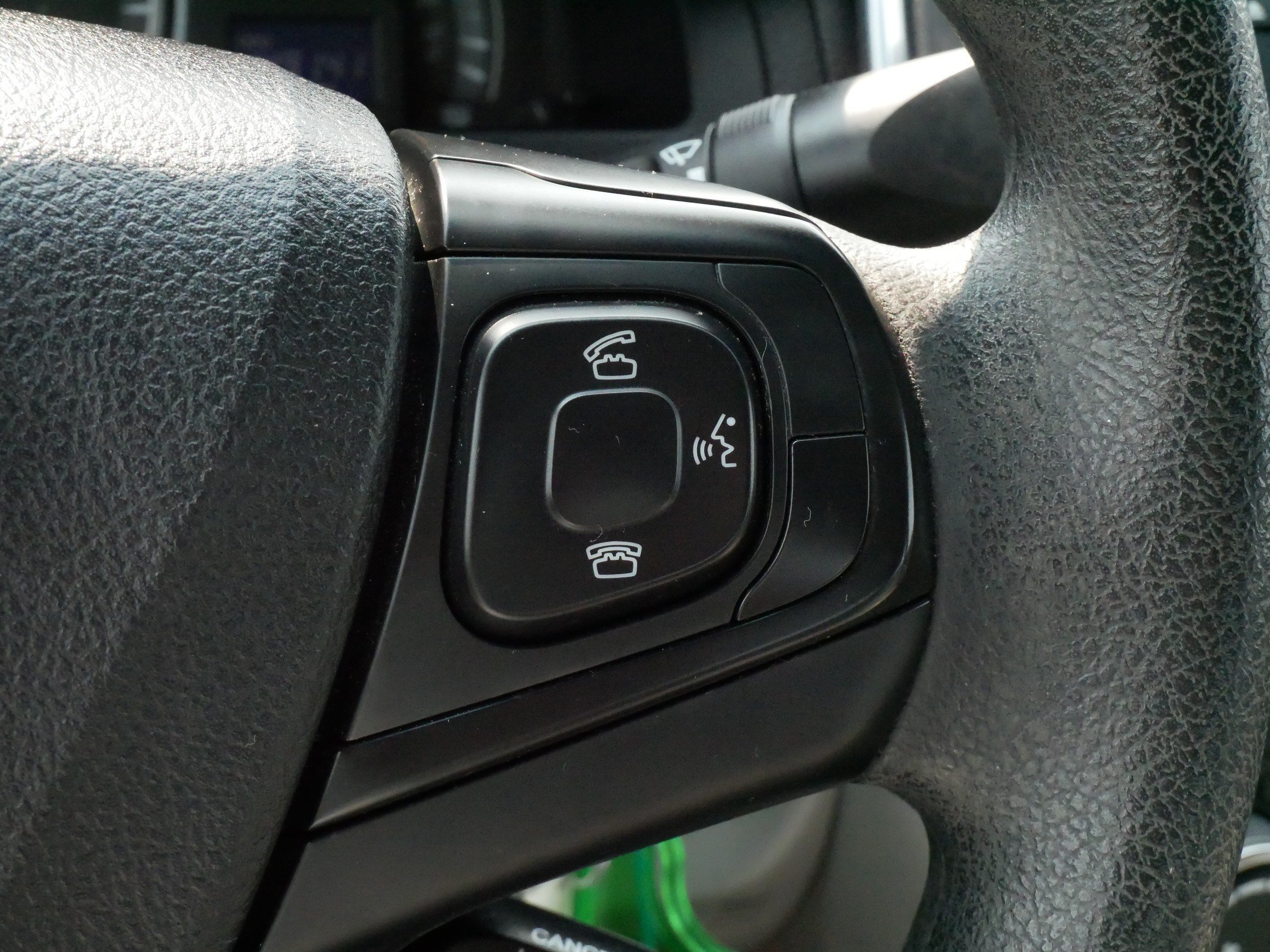 Used 2015 Toyota Camry LE FWD image 25