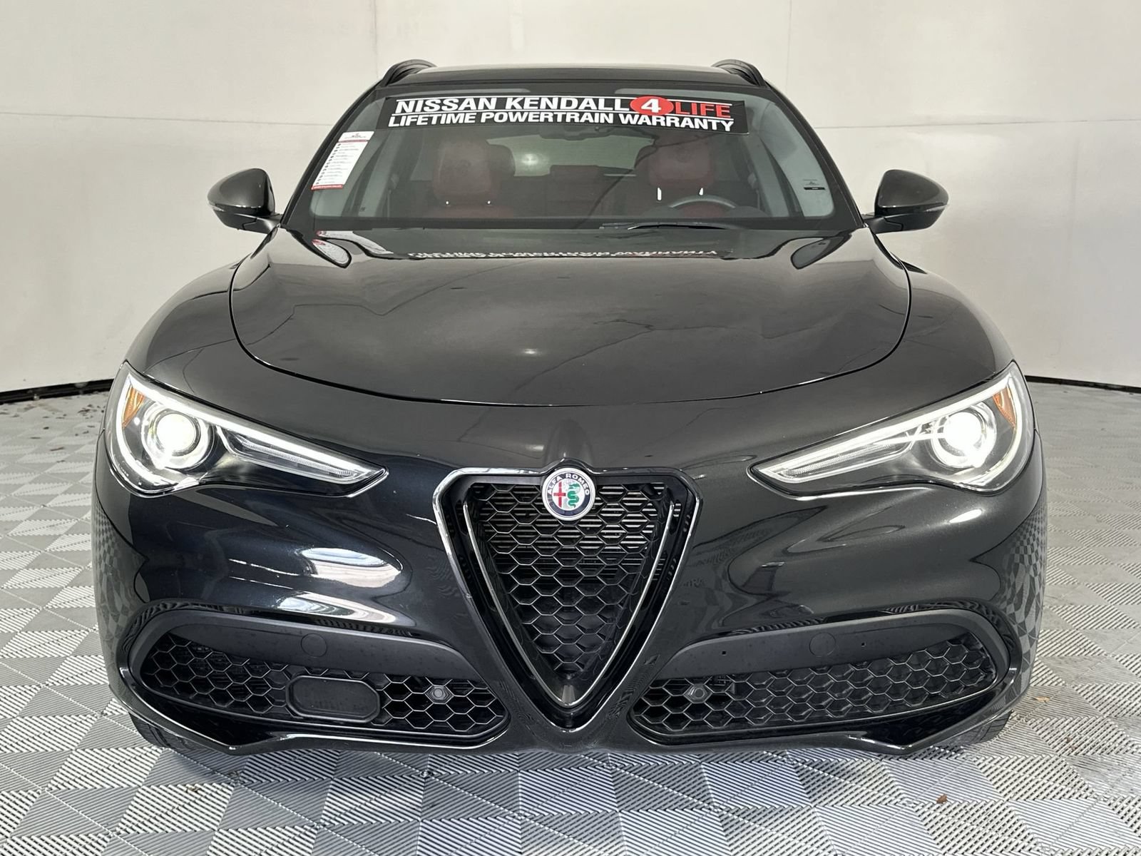Used 2020 Alfa Romeo Stelvio Sport w/ Quick Order Package 22K Sport RWD image 3
