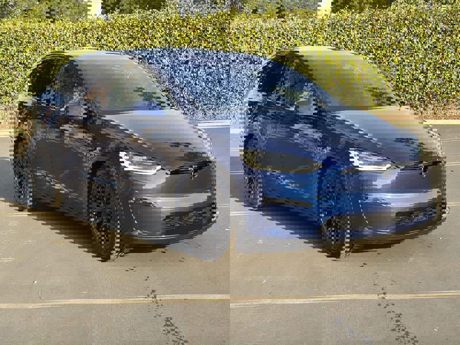 Used 2022 Tesla Model X Plaid image 8