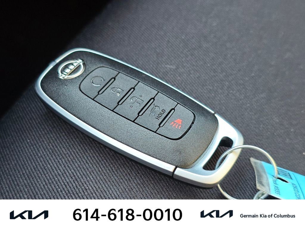 Used 2024 Nissan Pathfinder SV w/ SV Premium Package AWD/4WD image 34