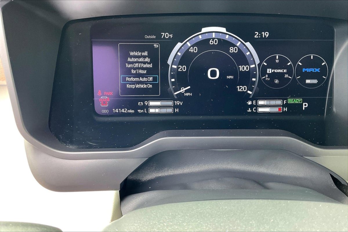 Used 2023 Toyota Sequoia Capstone AWD/4WD image 18