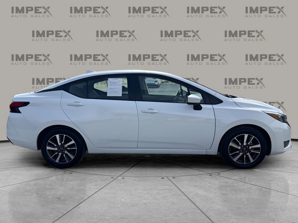 Used 2025 Nissan Versa SV image 6