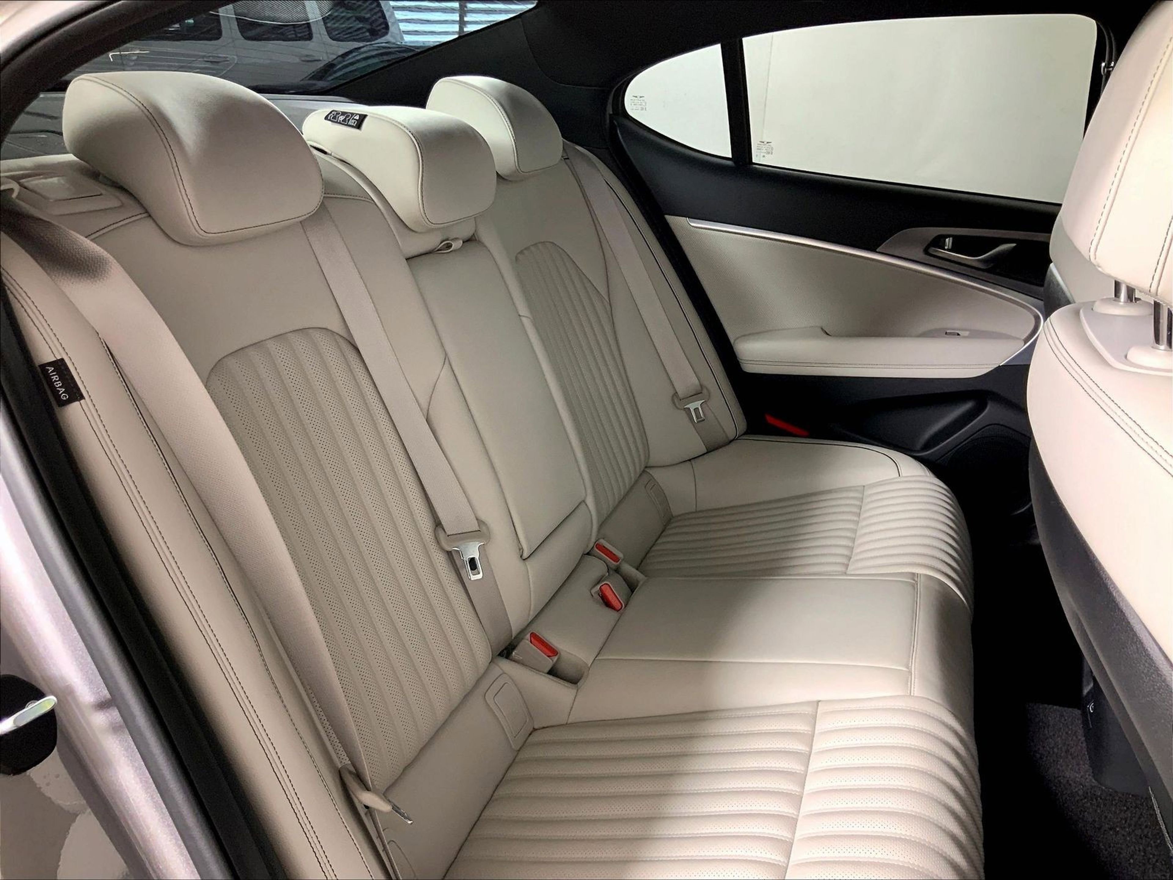 Used 2024 Genesis G70 3.3T Advanced RWD image 19