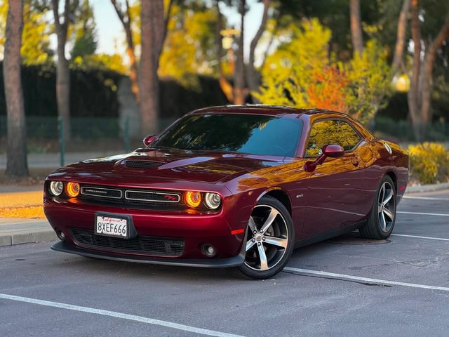 Used 2019 Dodge Challenger R/T w/ Driver Convenience Group RWD image 9