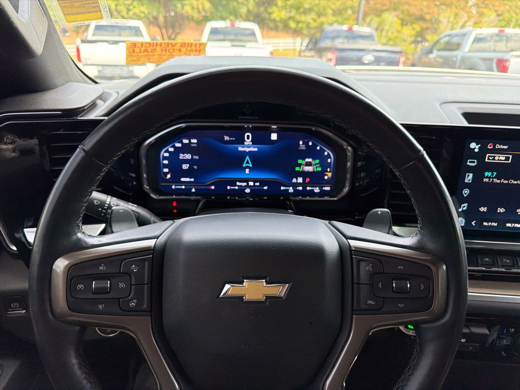 Used 2022 Chevrolet Silverado 1500 High Country w/ High Country Premium Package AWD/4WD image 9