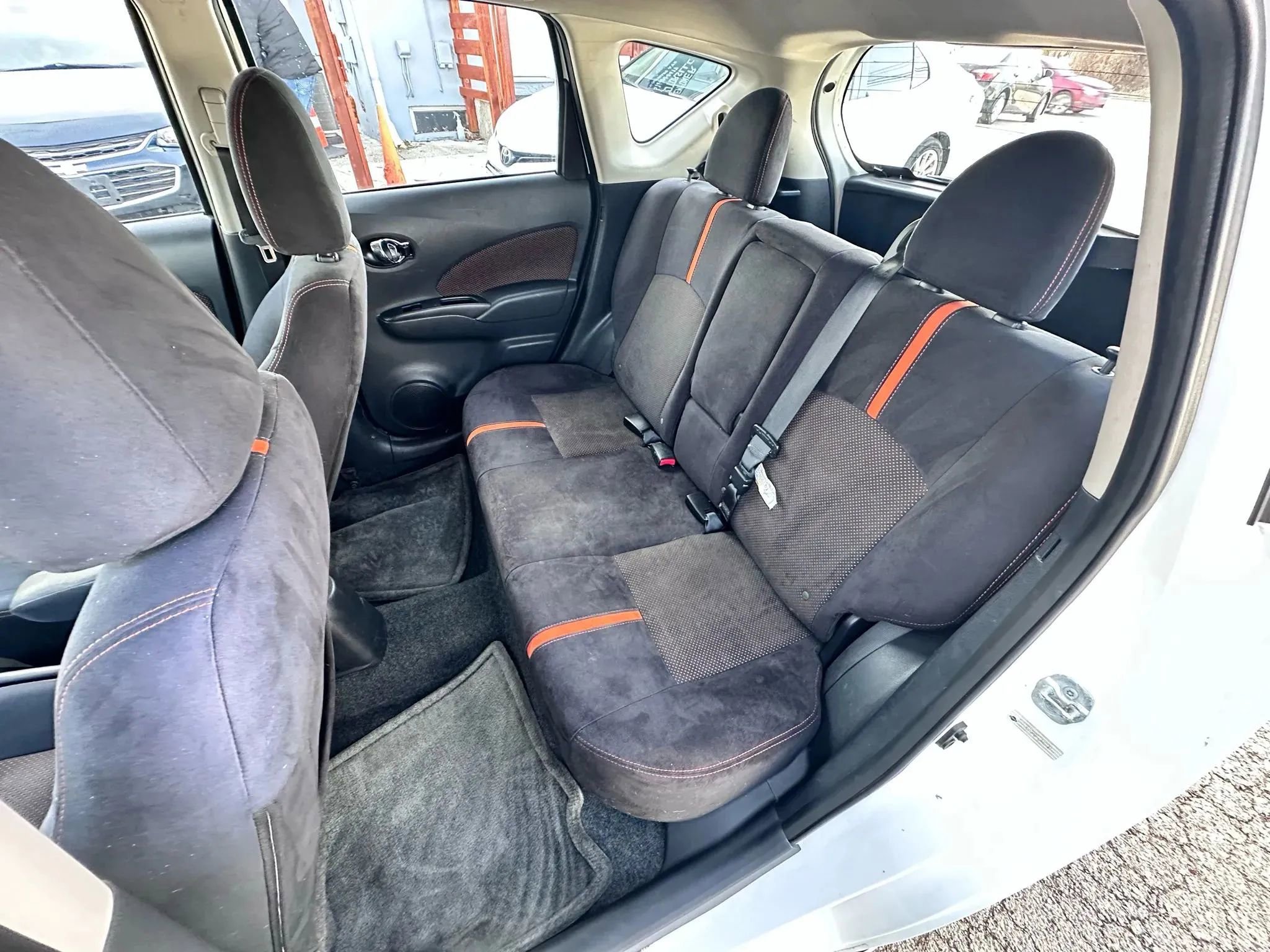 Used 2015 Nissan Versa Note SR w/ SR Tech Package image 11