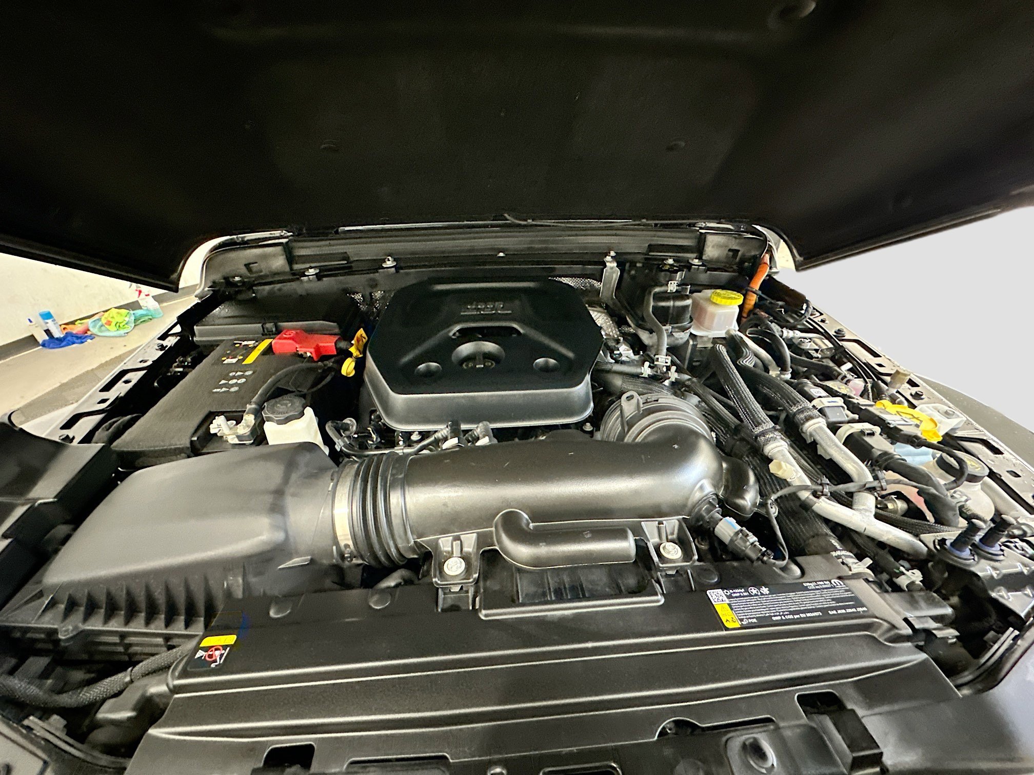 Used 2025 Jeep Wrangler Unlimited Sahara AWD/4WD image 33