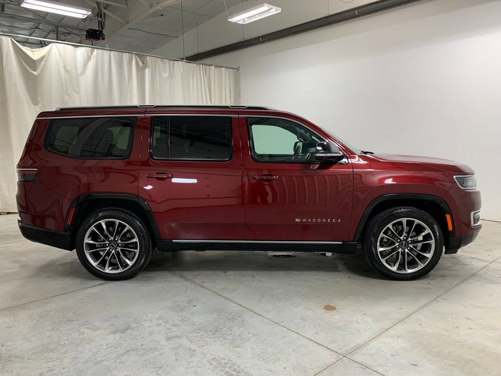 Used 2025 Jeep Wagoneer Series III w/ Premium Group I AWD/4WD image 11