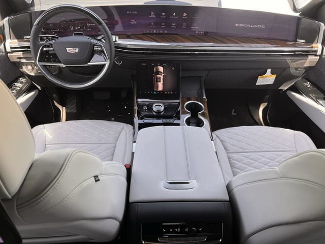 New 2026 Cadillac Escalade Platinum Sport w/ LPO, ONYX Package AWD/4WD image 9