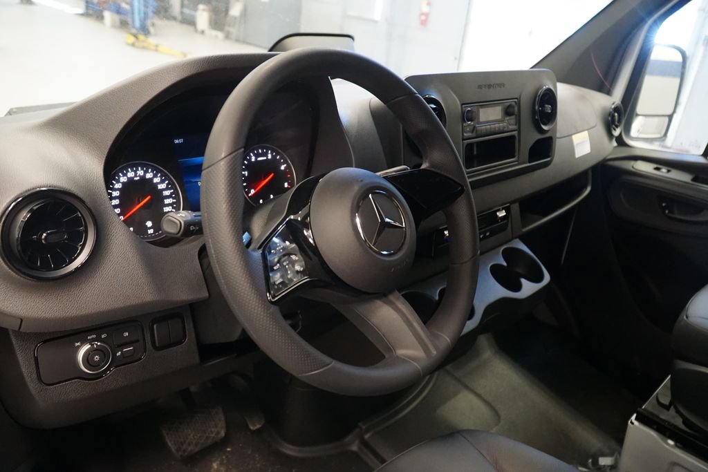 New 2025 Mercedes-Benz Sprinter 2500 image 14