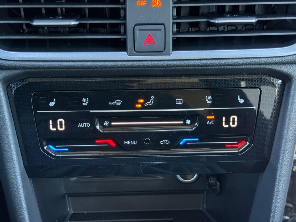New 2027 Volkswagen Taos SEL AWD/4WD image 18