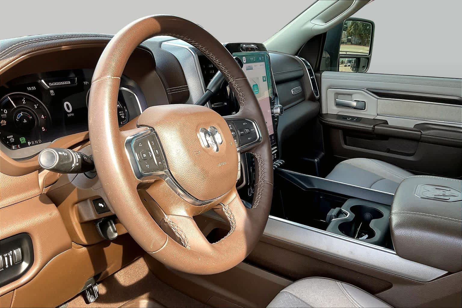 Used 2025 RAM 3500 Laramie AWD/4WD image 18