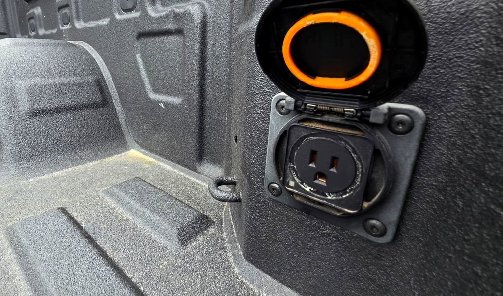 Used 2024 Chevrolet Silverado 1500 LT w/ Protection Package AWD/4WD image 10