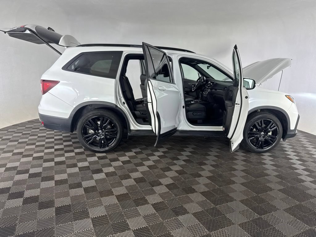 Used 2022 Honda Pilot Black Edition image 14