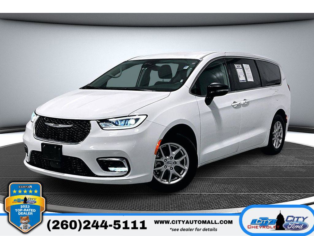 Used 2024 Chrysler Pacifica Touring-L image 1