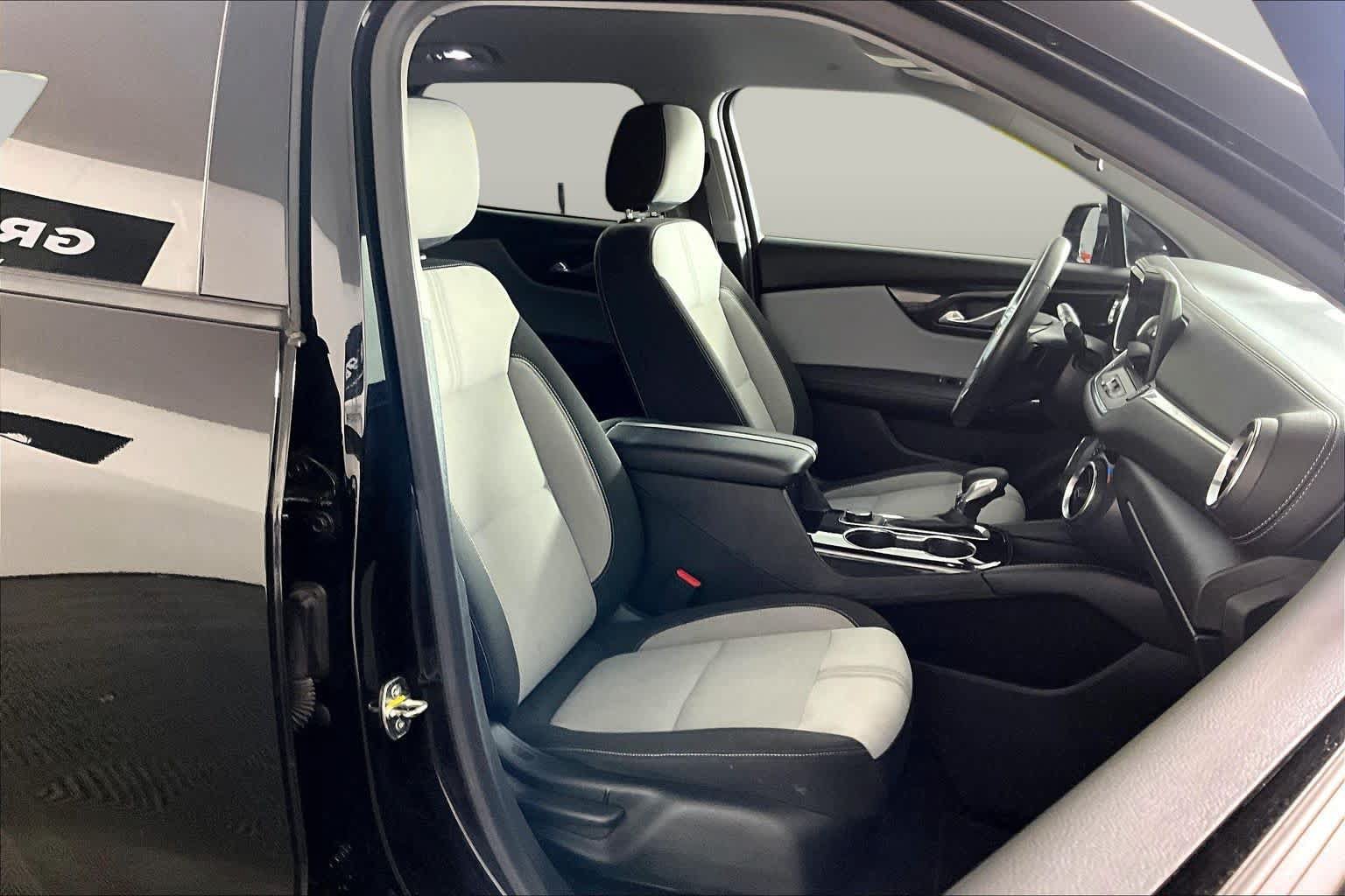 Used 2023 Chevrolet Blazer LT FWD image 9