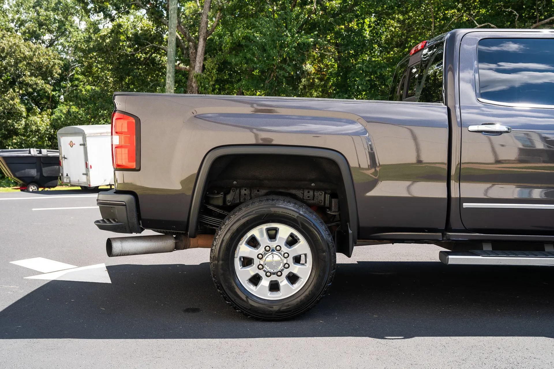 Used 2015 GMC Sierra 3500 Denali w/ Duramax Plus Package AWD/4WD image 9